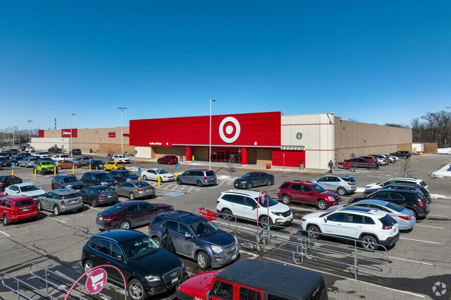 More Photos Of 1940-2000 Cliff Lake Rd, Eagan Unknown For Lease