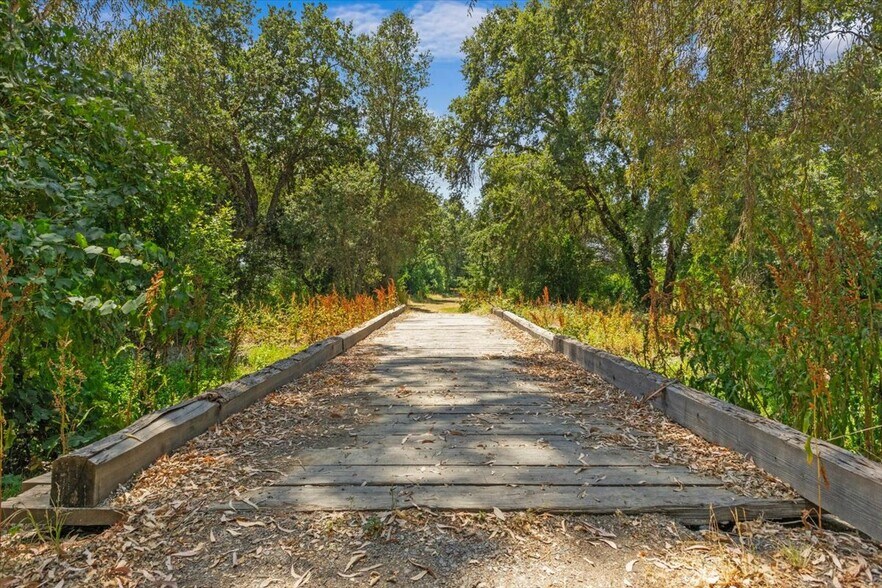 More Photos Of 5647 Highway 128, Geyserville Multifamily For Sale