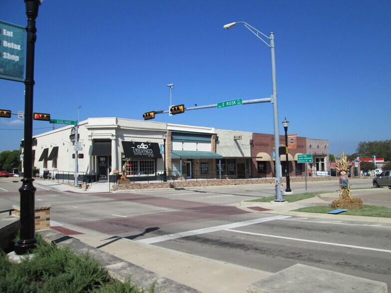 More Photos Of 103 N Goliad, Rockwall Office For Lease