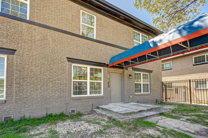 More Photos Of 2508 Southmore Blvd, Houston Apartments For Sale