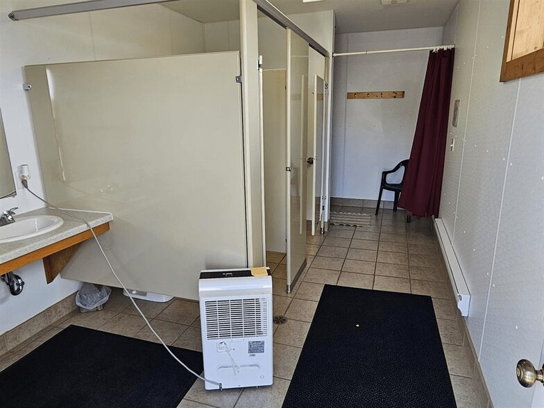 More Photos Of 5591 County A hwy, Arpin Trailer Camper Park For Sale