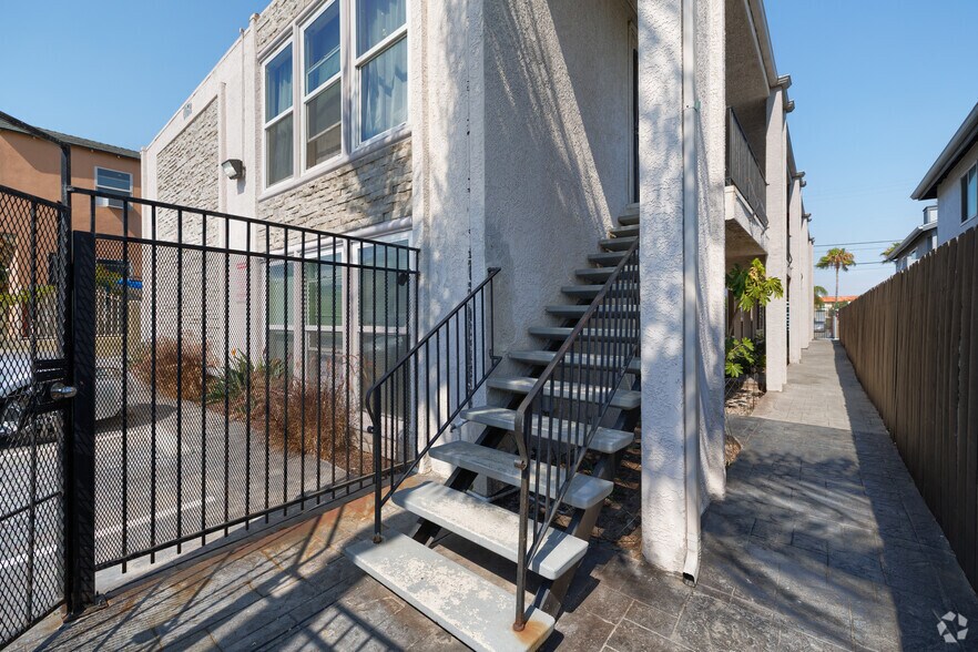 More Photos Of 4053 Wilson Ave, San Diego Apartments For Sale