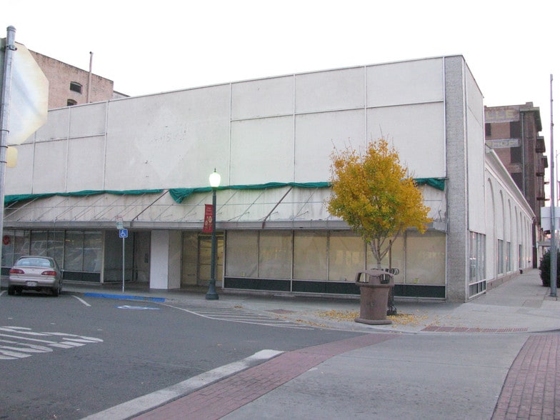More Photos Of 430 D St, Marysville Health Club For Sale