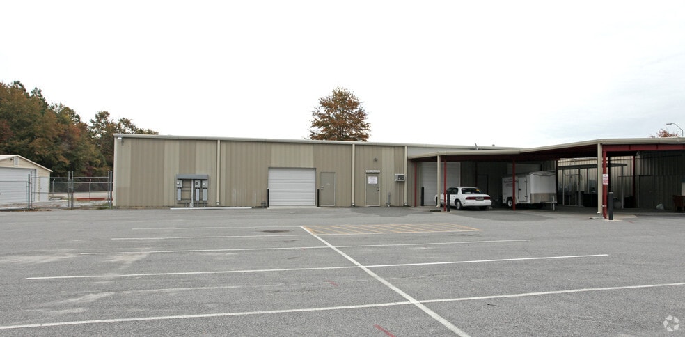 Primary Photo Of 1231-1237 Landscape Ln, Sumter Flex For Lease