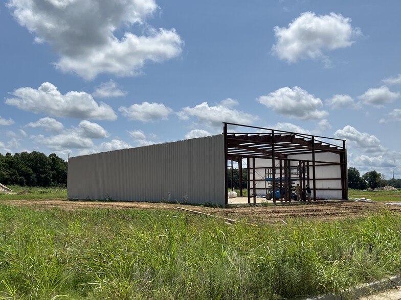 Primary Photo Of Nesbit, Hernando Industrial For Lease