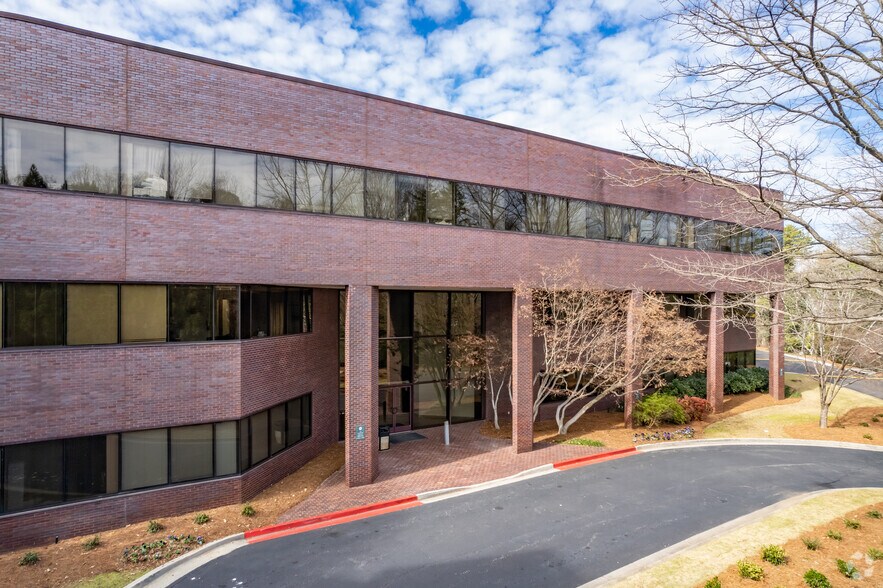 More Photos Of 2801 N Decatur Rd, Decatur Medical For Lease