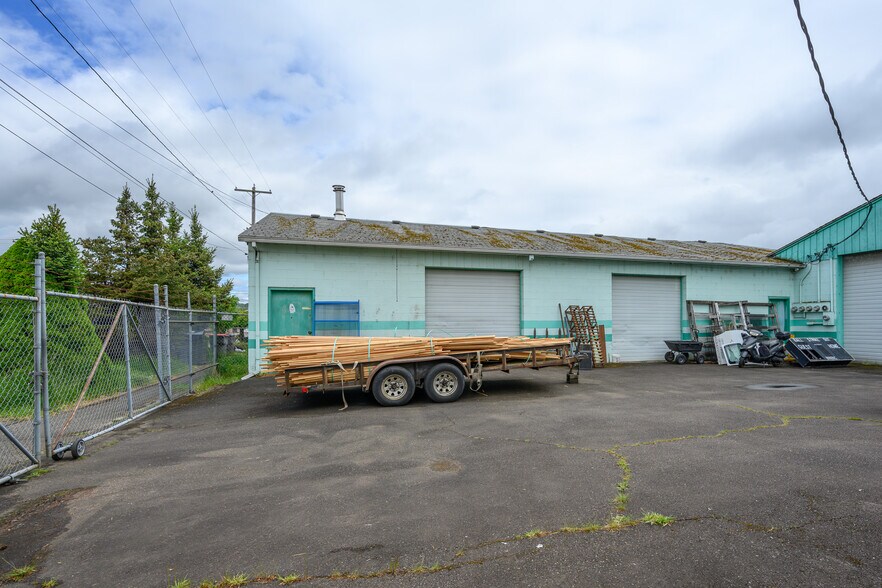 More Photos Of 111 Fourth St, Amity Warehouse For Sale