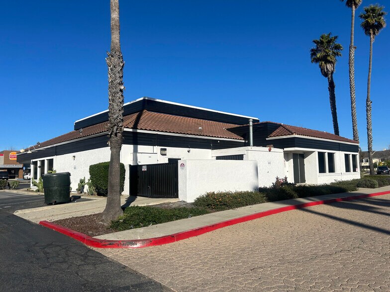 More Photos Of 1129 N H St, Lompoc Restaurant For Lease