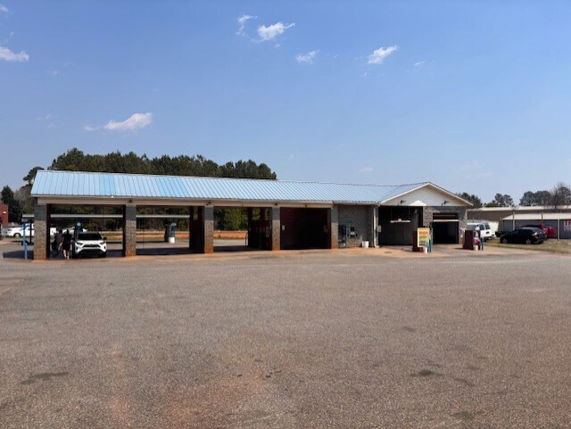 Primary Photo Of 8630 Asheville Hwy, Boiling Springs Carwash For Sale