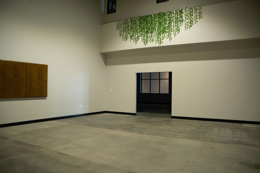 More Photos Of 1800 Plover Rd, Plover Unknown For Lease