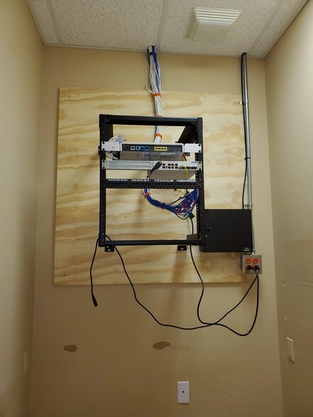 More Photos Of 308-316 Dolphin Dr, Jacksonville Medical For Lease