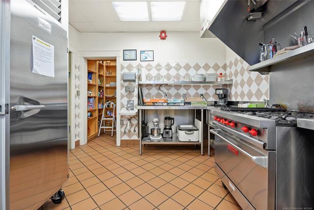More Photos Of 4347 W 41st St, Tulsa Hospitality For Sale