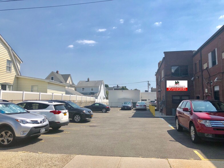 244254 Mineola Blvd, Mineola, NY 11501 Medical For Sale