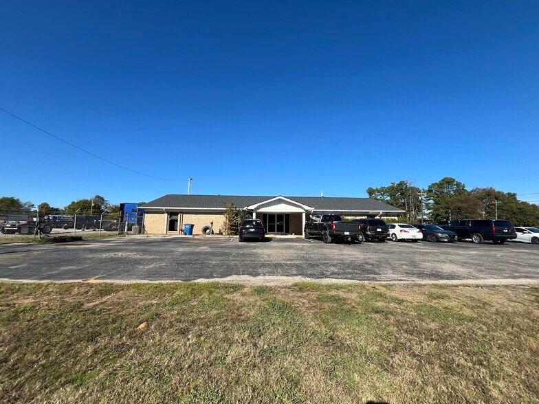 More Photos Of 7643 Highway 178, Olive Branch Office For Sale