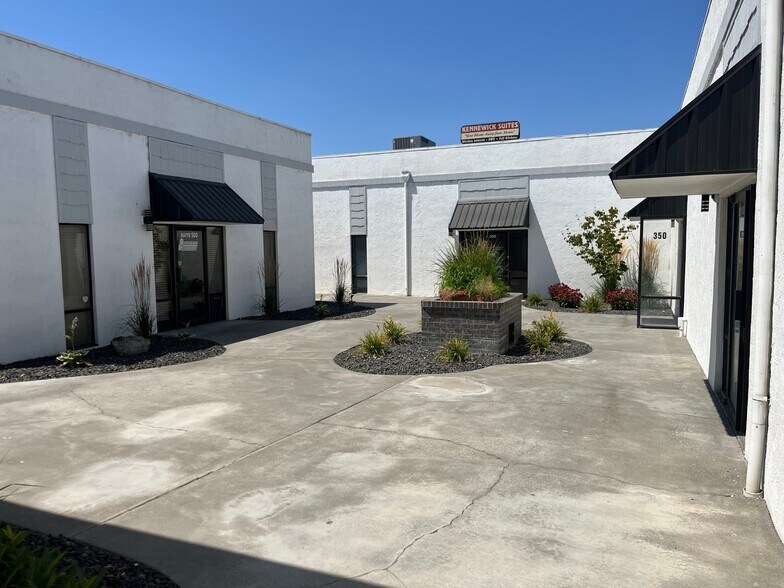 More Photos Of 320 N Johnson St, Kennewick Office For Sale