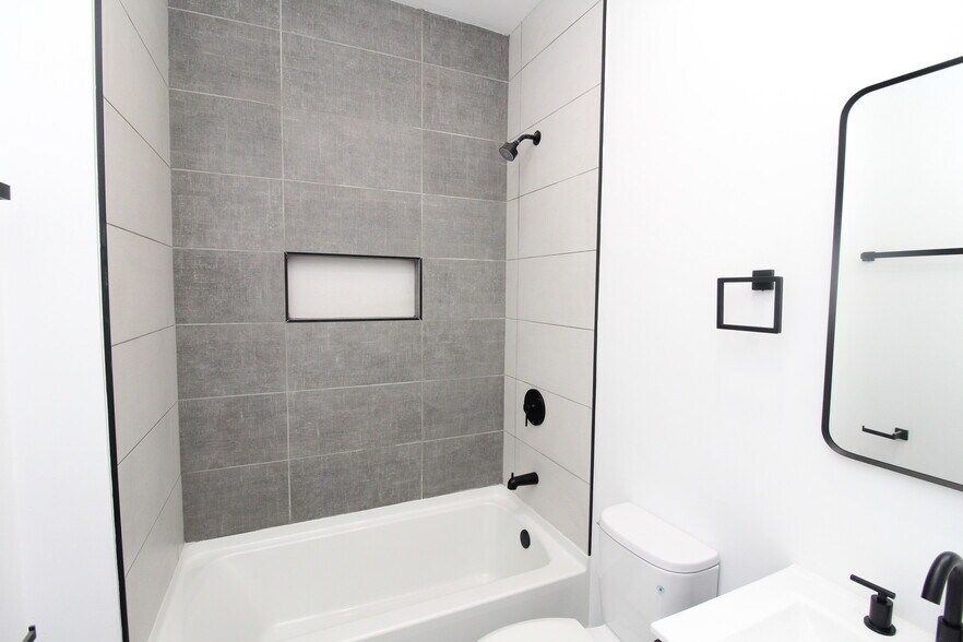 More Photos Of 3450 N Troy St, Chicago Apartments For Sale
