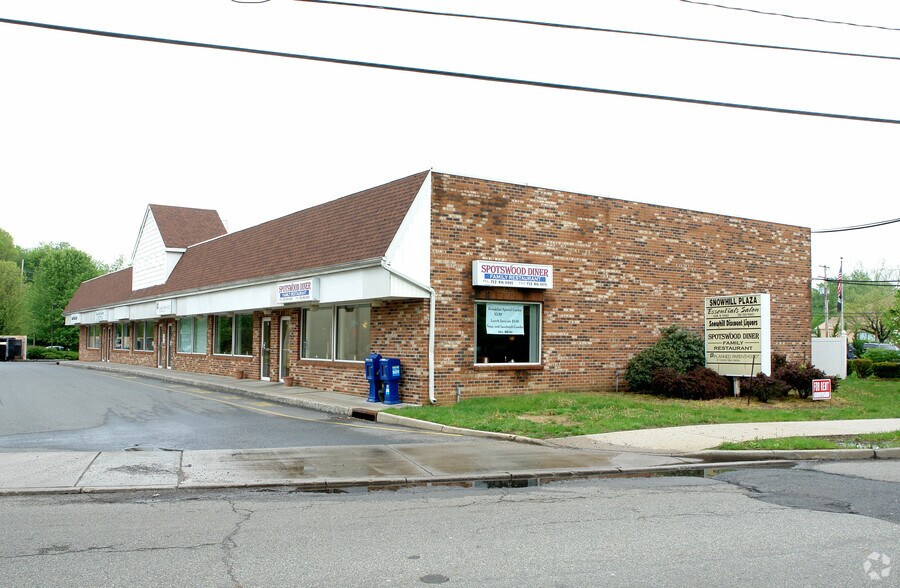 More Photos Of 12 Snowhill St, Spotswood Freestanding For Lease