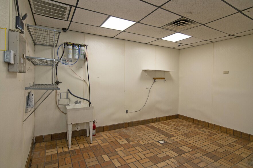 More Photos Of 1931 Alta Dr, Alderson General Retail For Sale