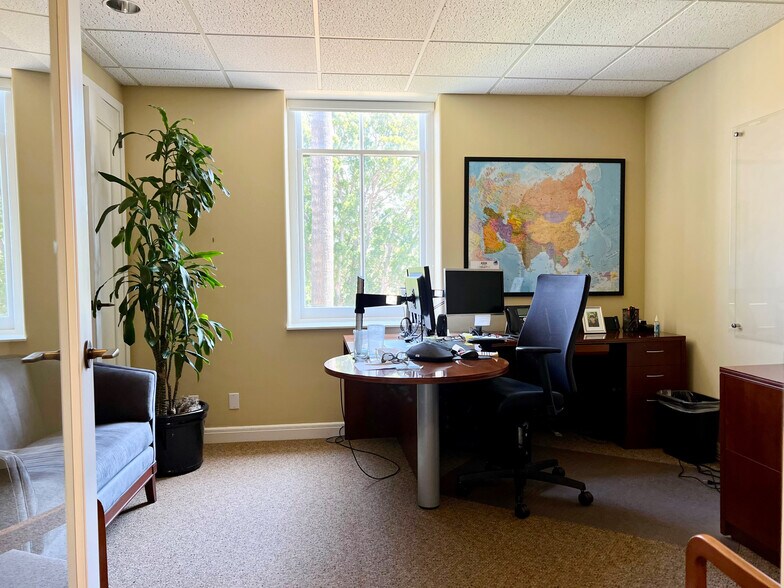 More Photos Of 925 De La Vina St, Santa Barbara Office For Lease