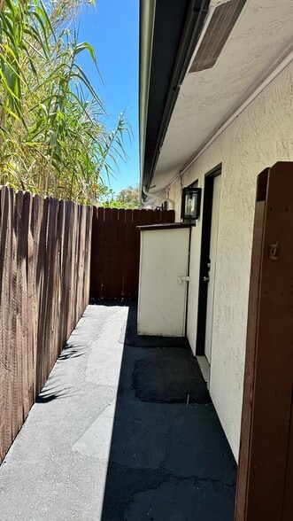 More Photos Of 421 E Center St, Manteca Medical For Lease