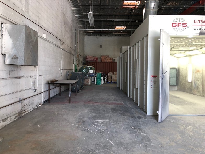More Photos Of 660 NW 137th St, North Miami Warehouse For Sale