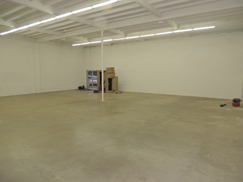 More Photos Of 706 A Ave, National City Freestanding For Lease