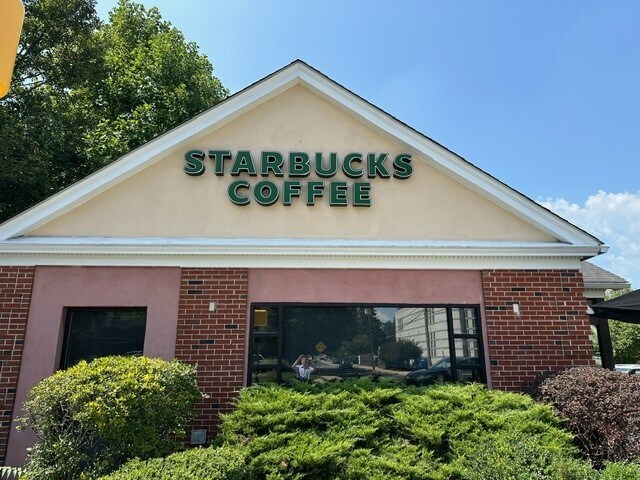 More Photos Of 1459 Bethlehem Pike, Flourtown Restaurant For Lease