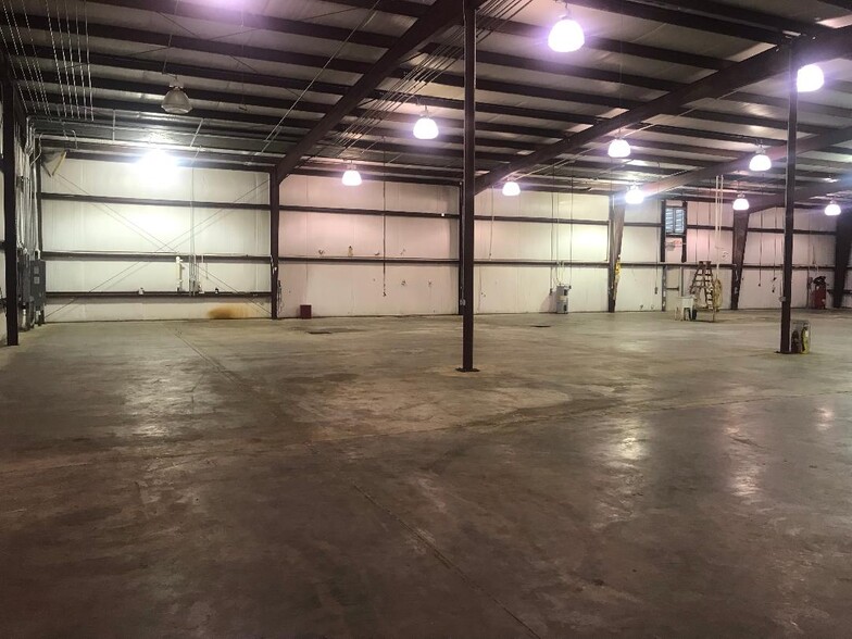 Primary Photo Of 824 Bass Burkett Rd, Bassfield Manufacturing For Sale