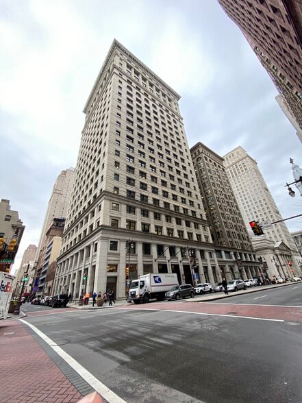 More Photos Of 100 S Broad St, Philadelphia Office For Lease