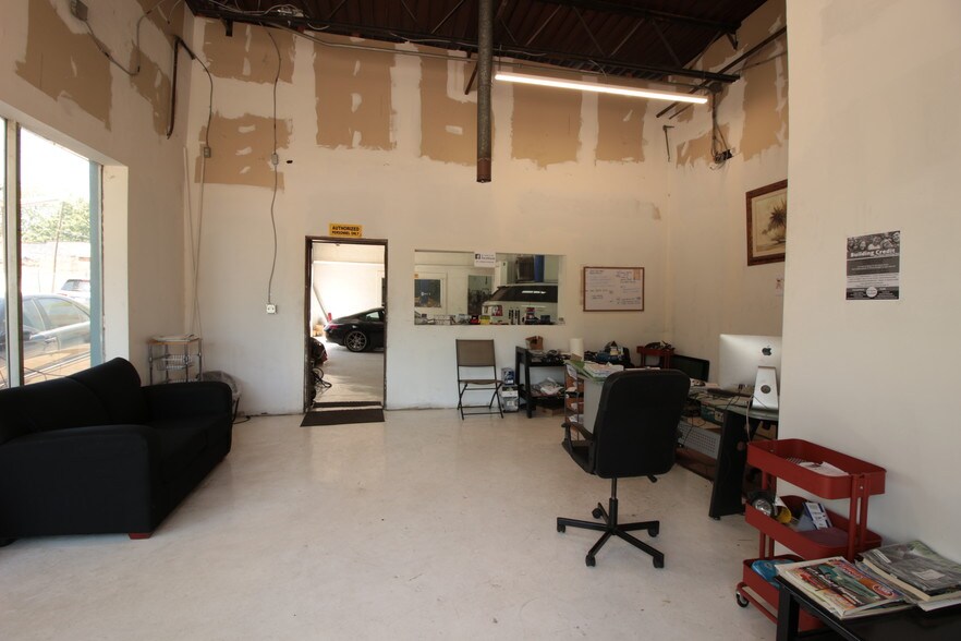 More Photos Of 934 Metropolitan Pky, Atlanta Auto Repair For Sale