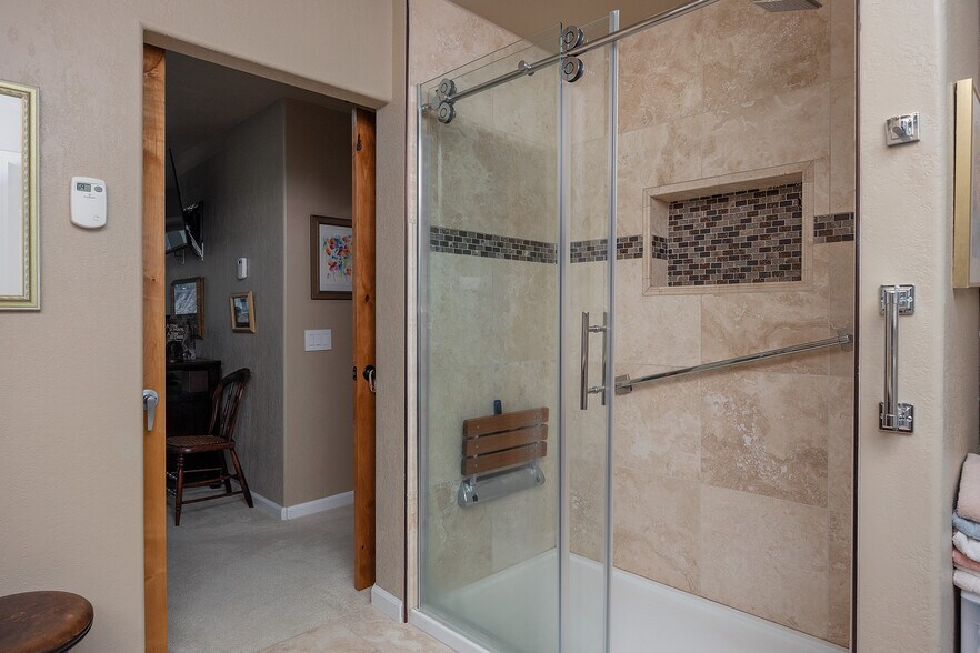 More Photos Of 6831 Orchid Dr, Salcha Specialty For Sale