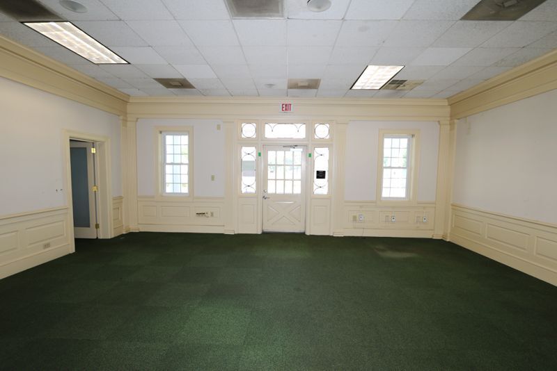 More Photos Of 305 New Neely Ferry Rd, Mauldin Bank For Lease