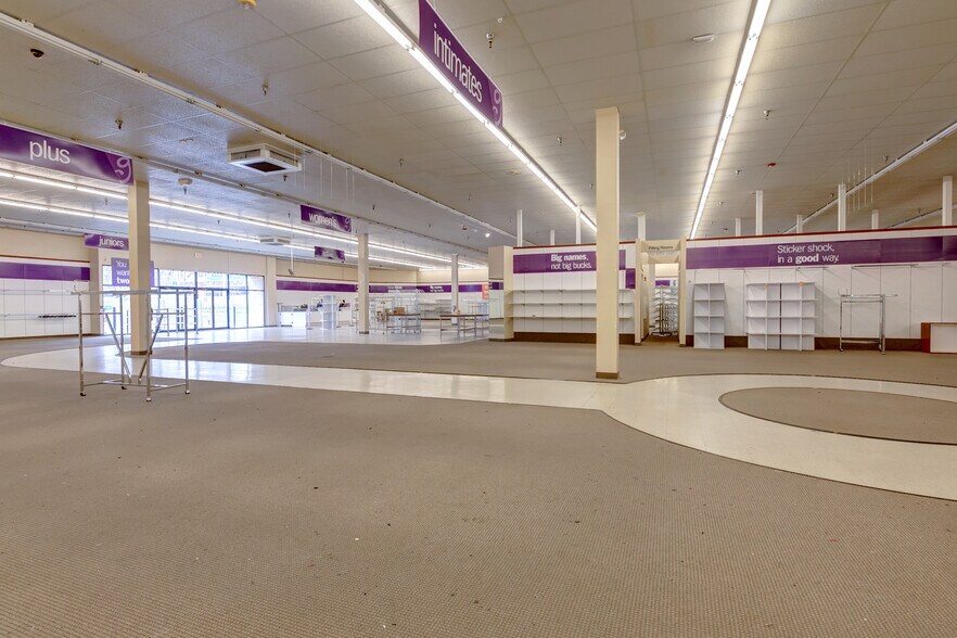 More Photos Of 2145 E State Road 54, Linton Freestanding For Sale