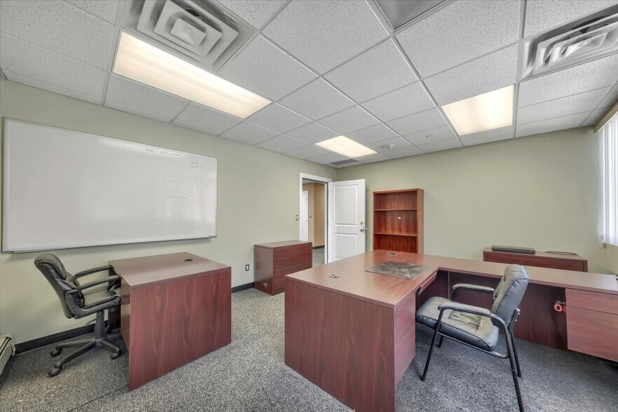 More Photos Of 8 Revolutionary Rd, Ossining Medical For Lease