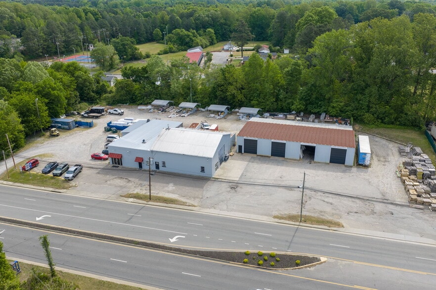 More Photos Of 728 N Main St, Emporia Auto Repair For Sale