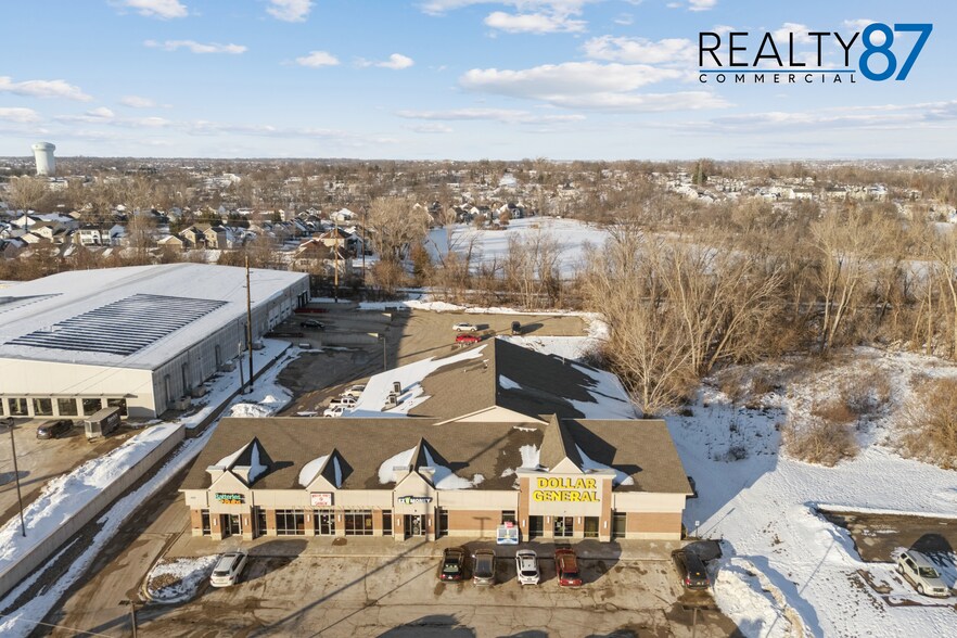 More Photos Of 266 Blairs Ferry Rd NE, Cedar Rapids Storefront For Lease