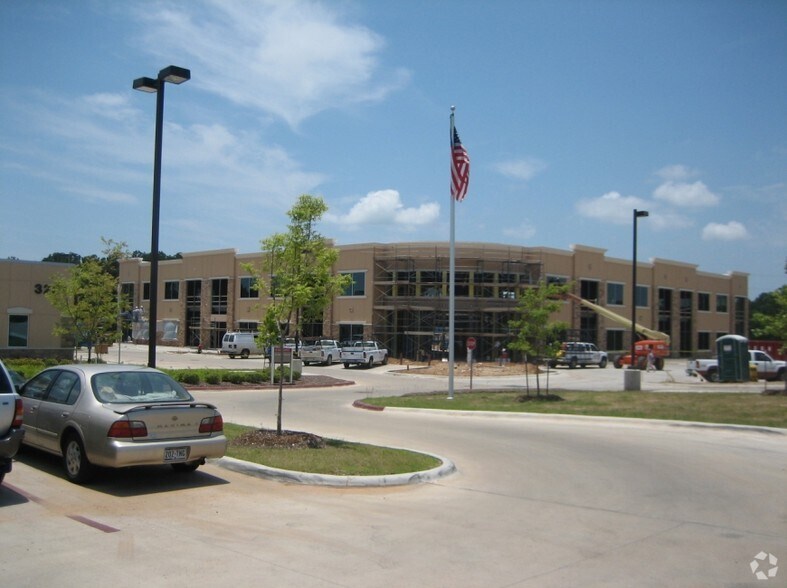 More Photos Of 3101 Highway 71 E, Bastrop Medical For Lease