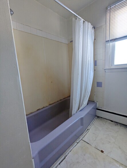 More Photos Of 8372 N Saginaw Rd, Mount Morris Restaurant For Sale