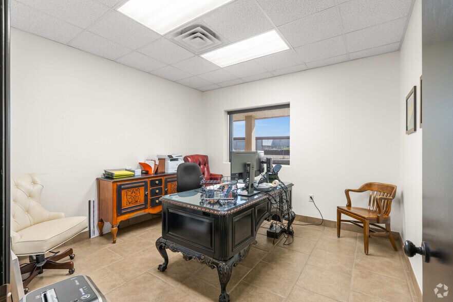 More Photos Of 7910 Interstate 20, Midland Service For Lease