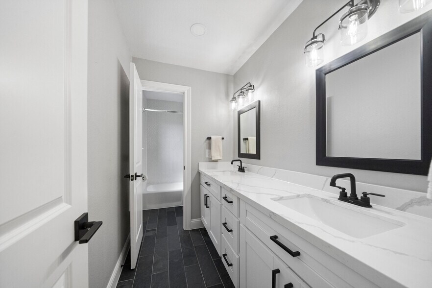 More Photos Of 33203 Buckshot Ln, Magnolia Apartments For Sale