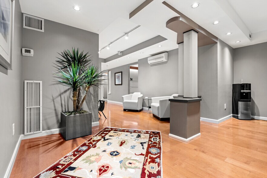 More Photos Of 10 Rogers St, Cambridge Apartments For Sale