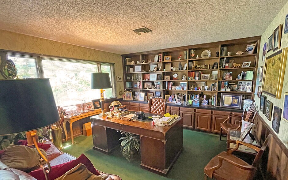 More Photos Of 875-899 S Arlington Ave, Harrisburg Office For Sale