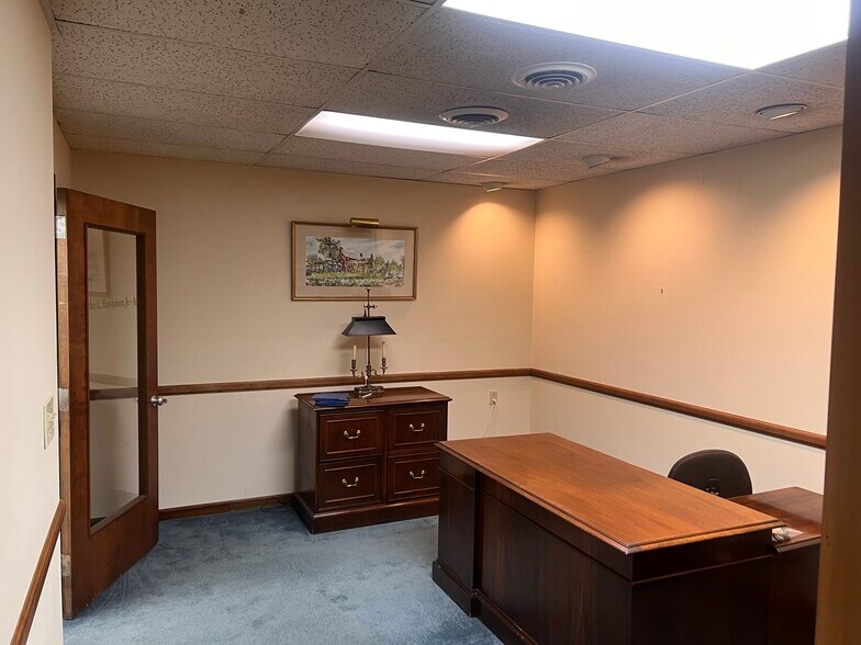 More Photos Of 309 N Main St, Salisbury Office Residential For Sale