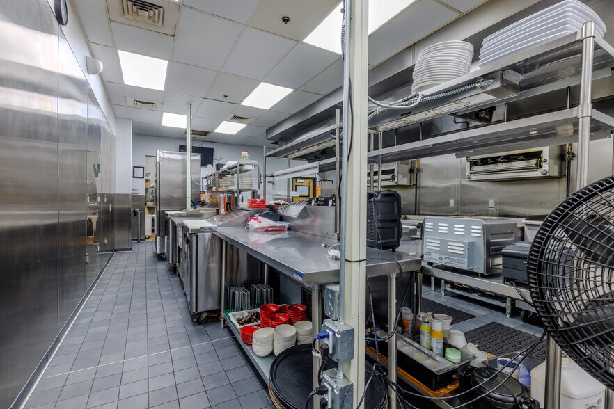 More Photos Of 7196 S Highway 92, Hereford Restaurant For Sale