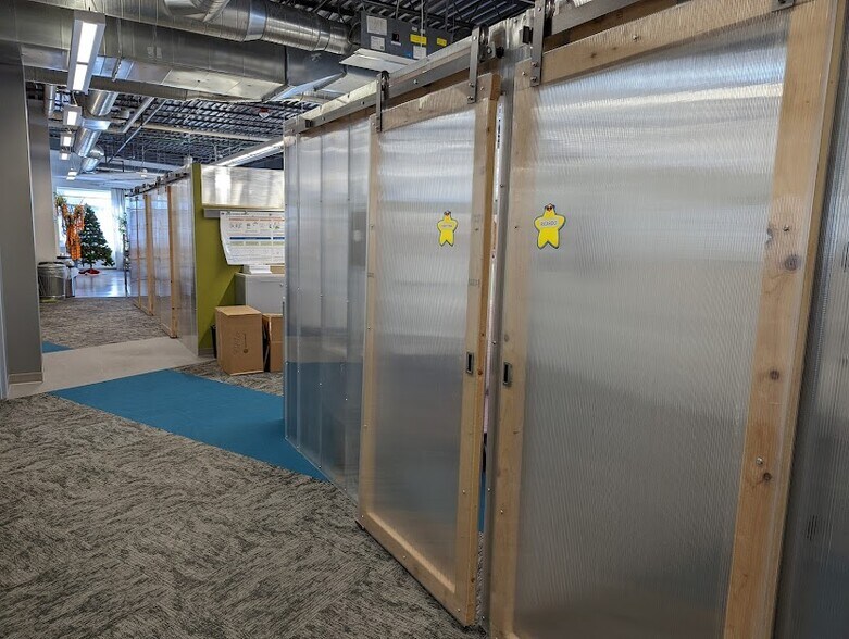 More Photos Of 34 Schroeder Ct, Madison Office For Lease