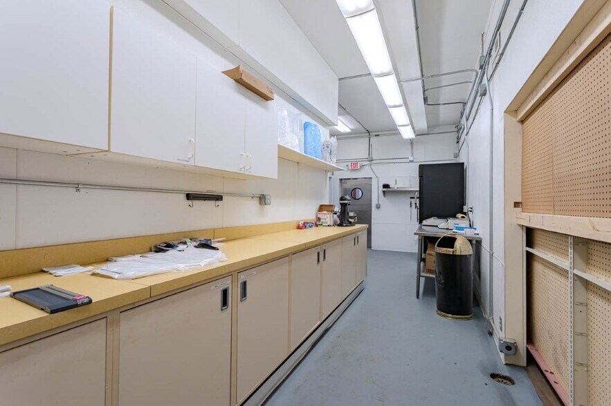More Photos Of 234 Cedar St, Tigerton Supermarket For Sale