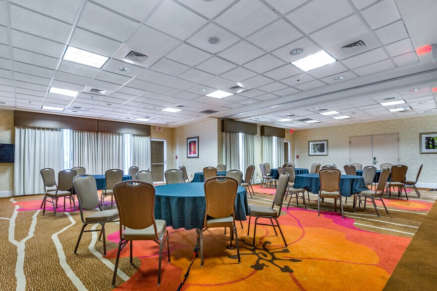 More Photos Of 4535 Williams Blvd, Kenner Hotel For Sale