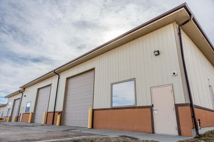 More Photos Of 628 Kraft Loop Rd, Casper Flex For Lease