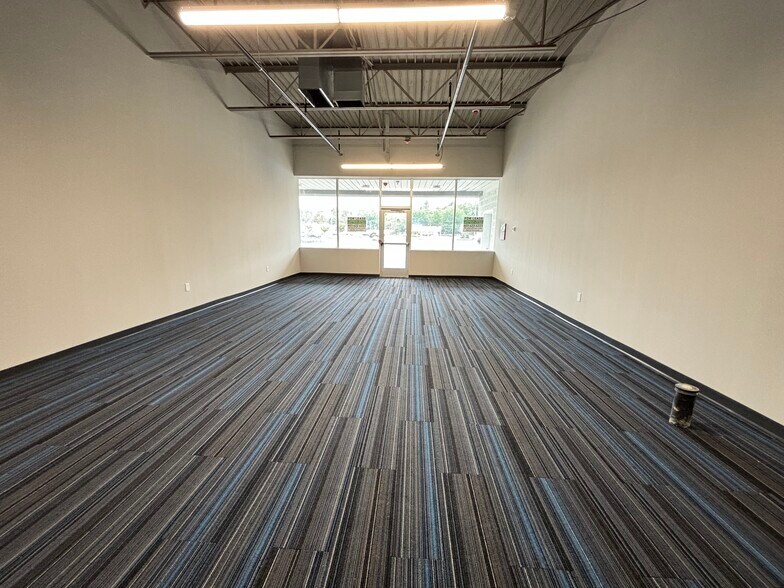 More Photos Of 380-432 John Fitch Hwy, Fitchburg Unknown For Lease