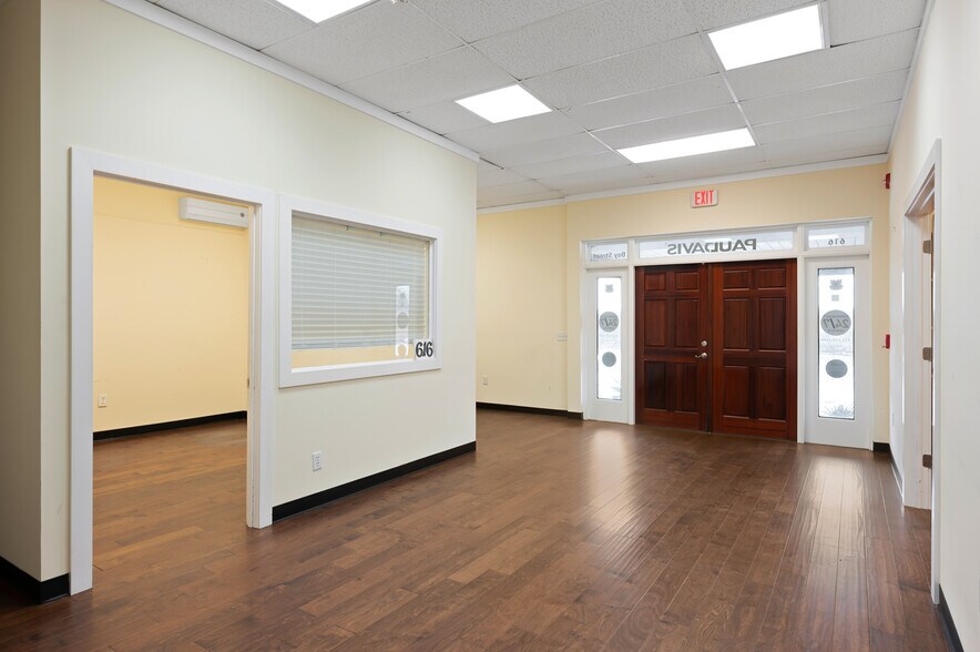 More Photos Of 616 Bay St, Brunswick Warehouse For Lease